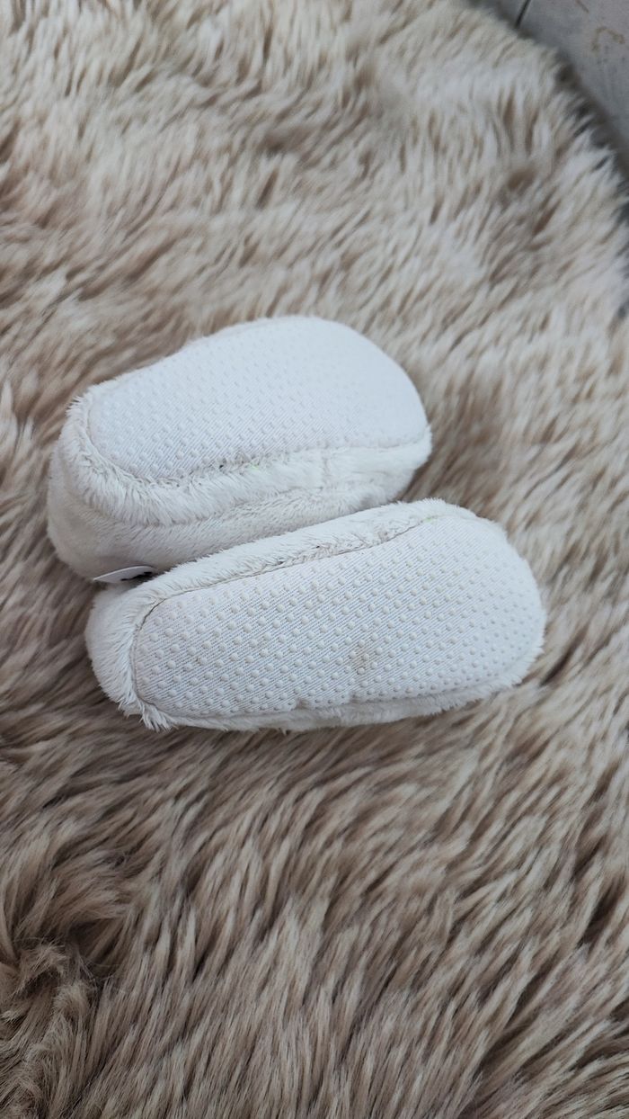 Chaussons souple ours blanc 3/6 mois - photo numéro 2