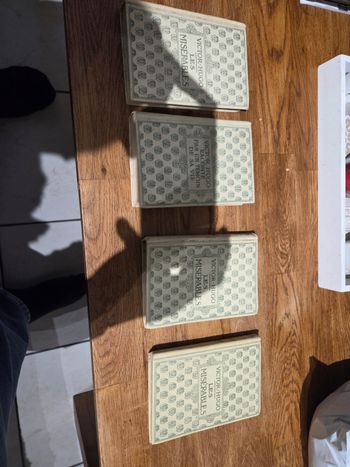 Livre ancien  victor Hugo les misérables