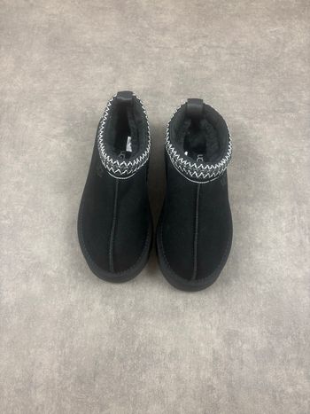 UGG neuve taille 38 | parfait état | accessoire présent | facture à l’appui s