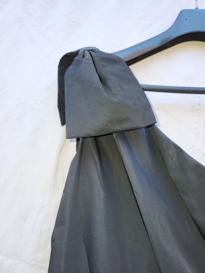 Robe asymétrique noire - photo numéro 3