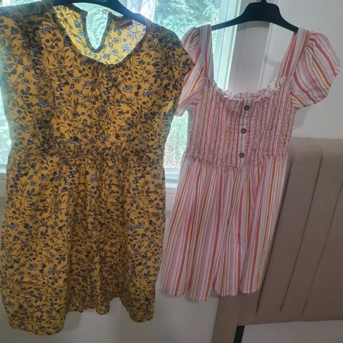 Lot 2 robes fille 8 ans