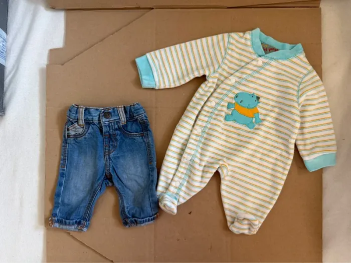 Lot de 24 vêtements 1 mois - photo numéro 4