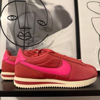 Basket Nike Cortez rose