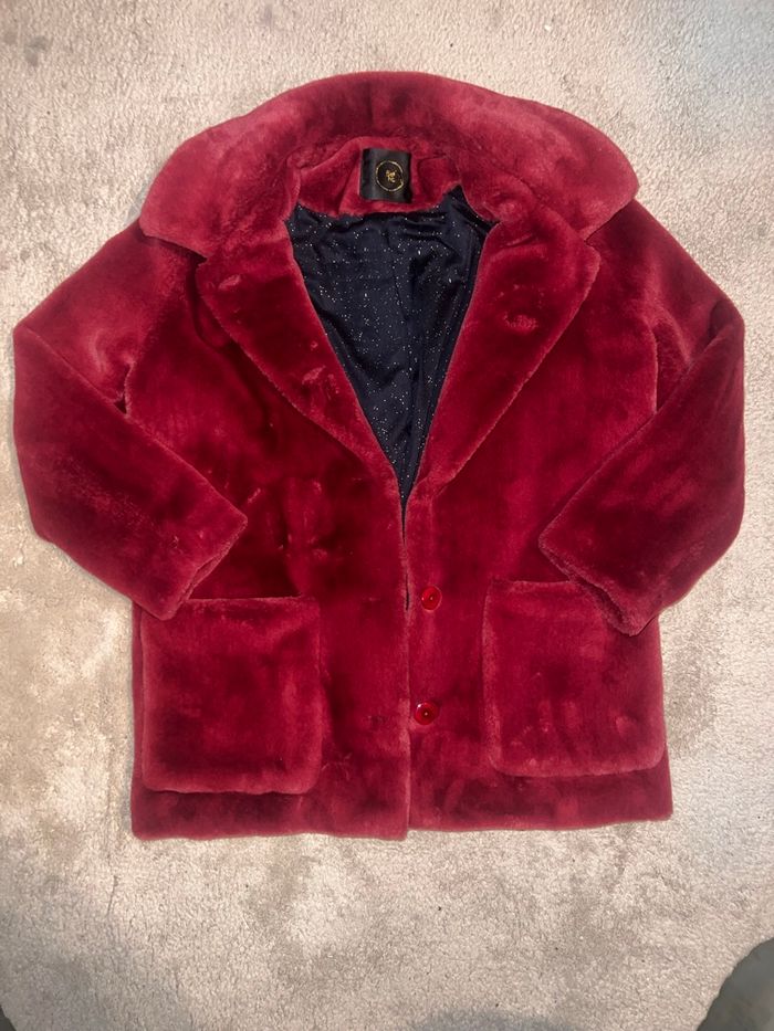 Menteau faux fourrure rouge - photo numéro 2