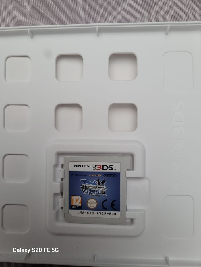 Professeur layton vs Phoenix Wright - photo numéro 3