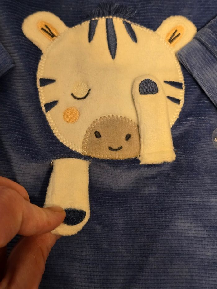 Neuf (non porté)😍🤩💙 superbe pyjama chaud et rigolo 9 mois garçon 🤩😍💙 - photo numéro 3