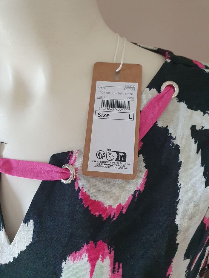 Superbe haut sans manche Cécil 🖤 - photo numéro 6