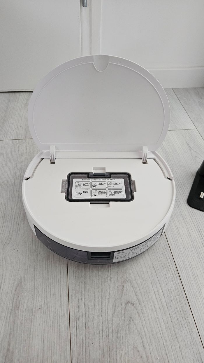 Aspirateur laveur automatique - photo numéro 8