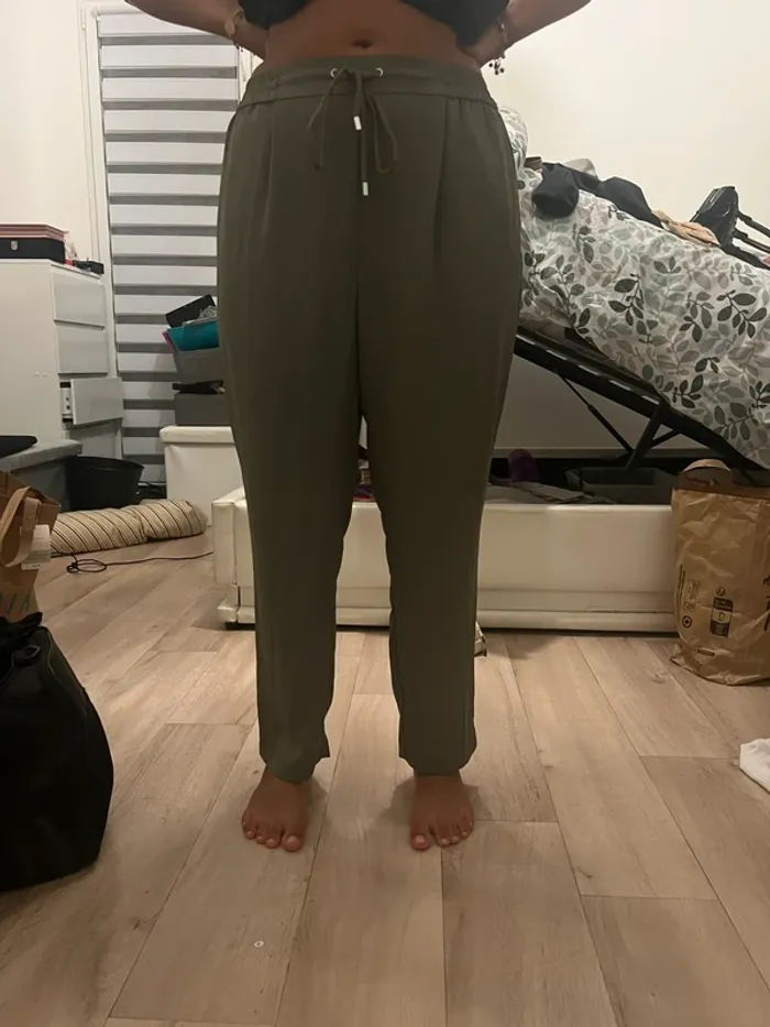 Pantalon Zara fluide kaki taille L neuf - photo numéro 2