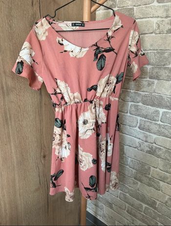 Robe femme rose à fleurs blanche taille S