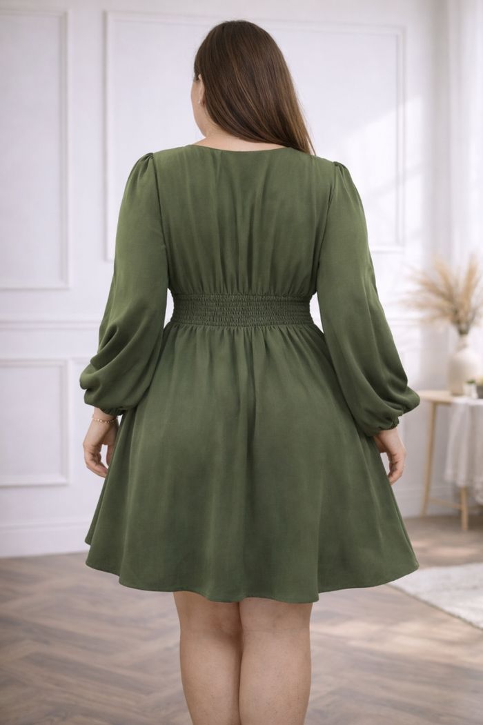 Robe patineuse manches longues ballons vert militaire Femme taille 54 marque Asos 💍 - photo numéro 2