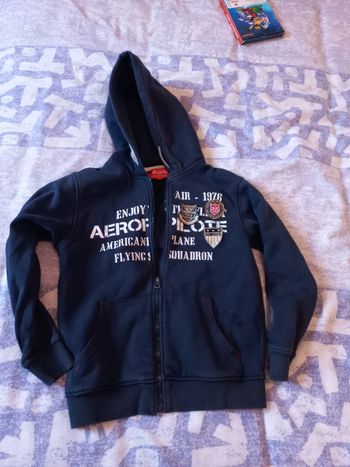 Jolie sweat capuche zippé 10 ans