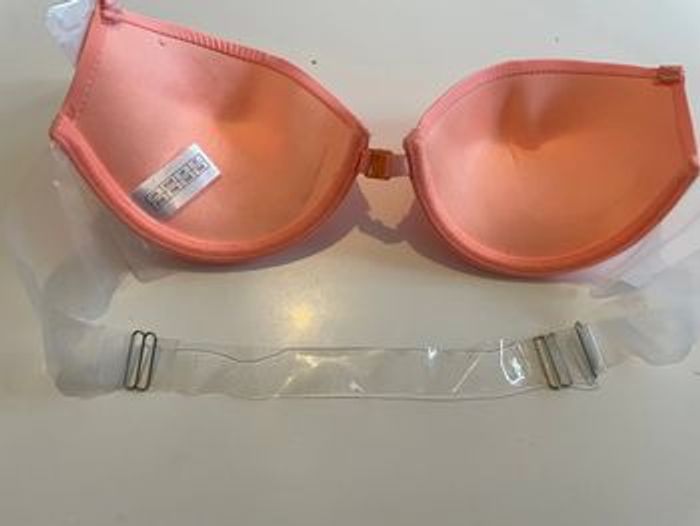 6 soutien-gorge dos transparent taille 85B - photo numéro 3