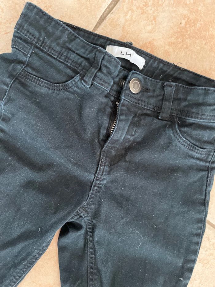 Lot salopette et jeans - photo numéro 7