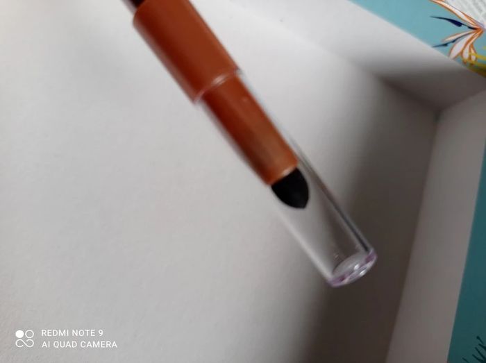 Crayon highlighter Bio rose métallique et embout estompeur + taille crayon, NEUF - photo numéro 4