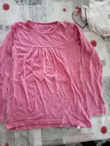 Tee-shirt manches longues taille 14ans