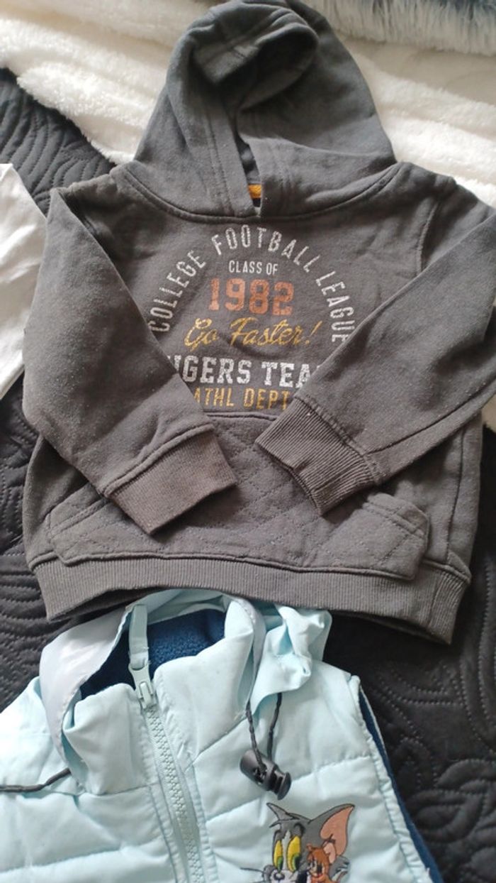 Lot vêtements garçon 2 ans - photo numéro 5