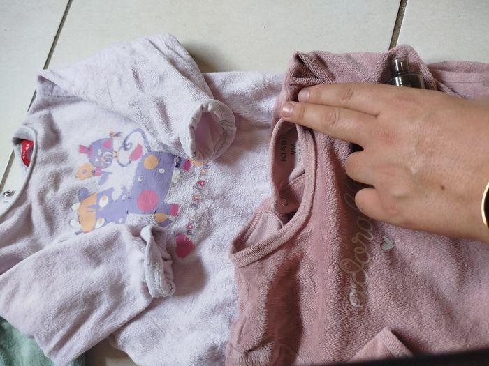 Lot de 4 pyjamas velours fille 9 mois - photo numéro 2