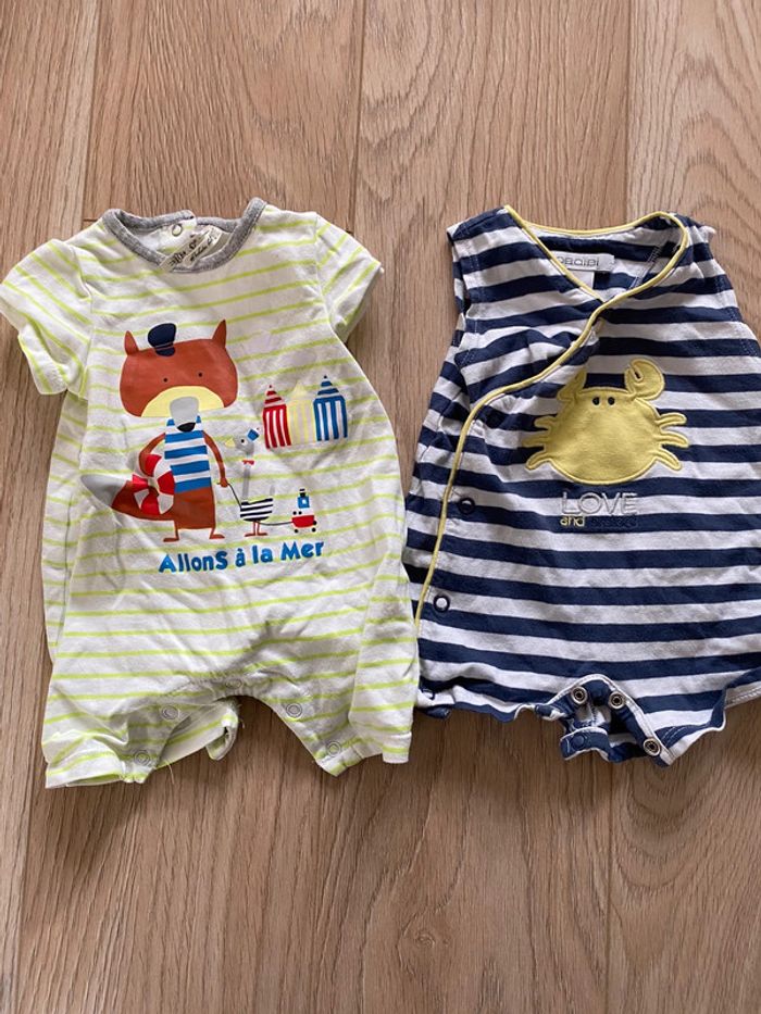 Lot de 2 grenouillères 1 mois neuves obaibi