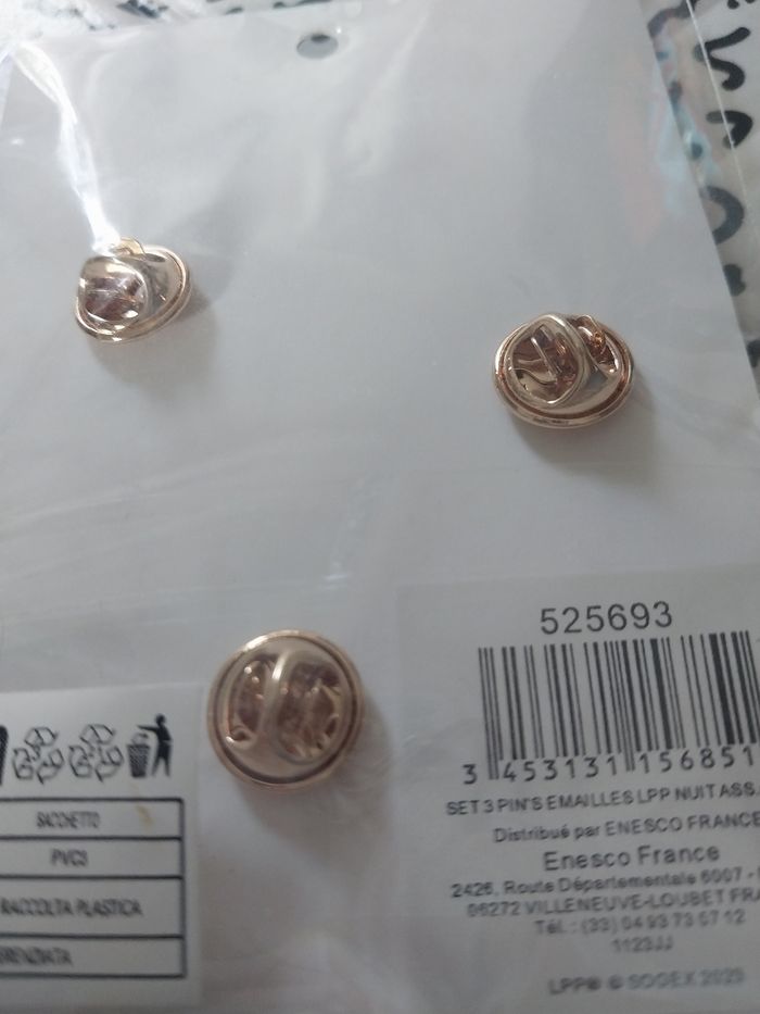 Set 3 pin’s émaillés – Le Petit Prince – Neuf sous blister - photo numéro 4