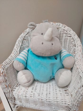 #BB2 - Okaidi - doudou peluche boule rhinocéros bleu