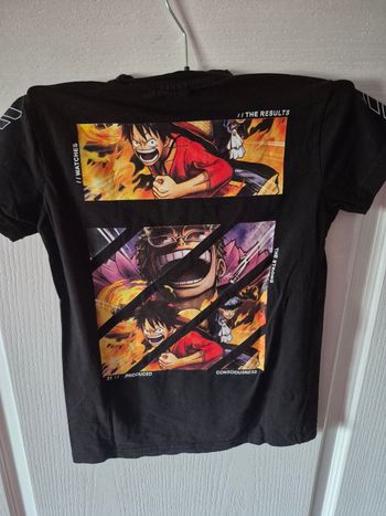 Joli t-shirt one piece Taille 10ans
