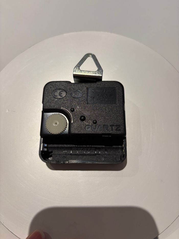 Horloge murale Paris Tour Eiffel diamètre 18 cm en verre - photo numéro 3