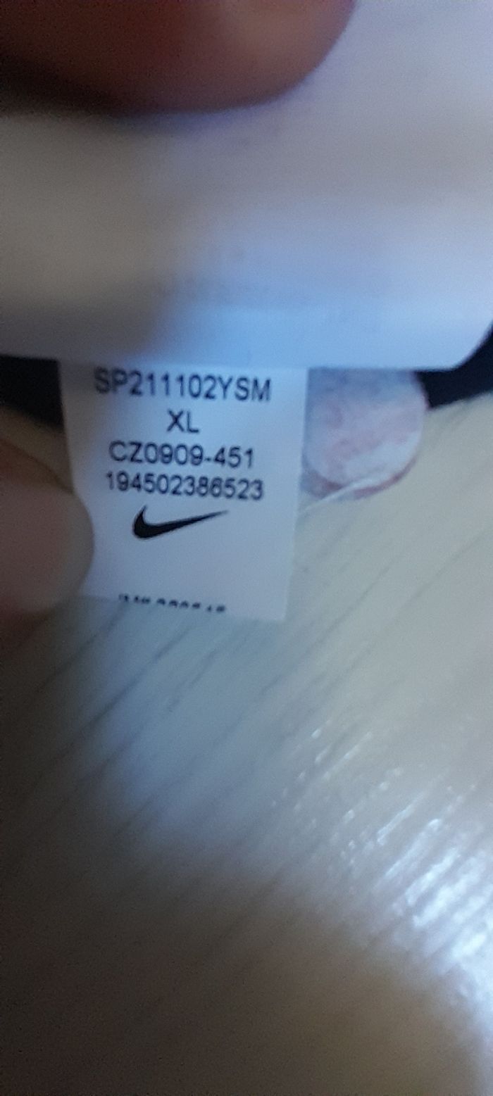 Tee-shirt NIKE taille XL boy ( 13/15 ans) - photo numéro 4