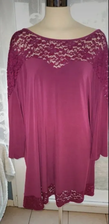 Très belle Robe dentelle 54/56