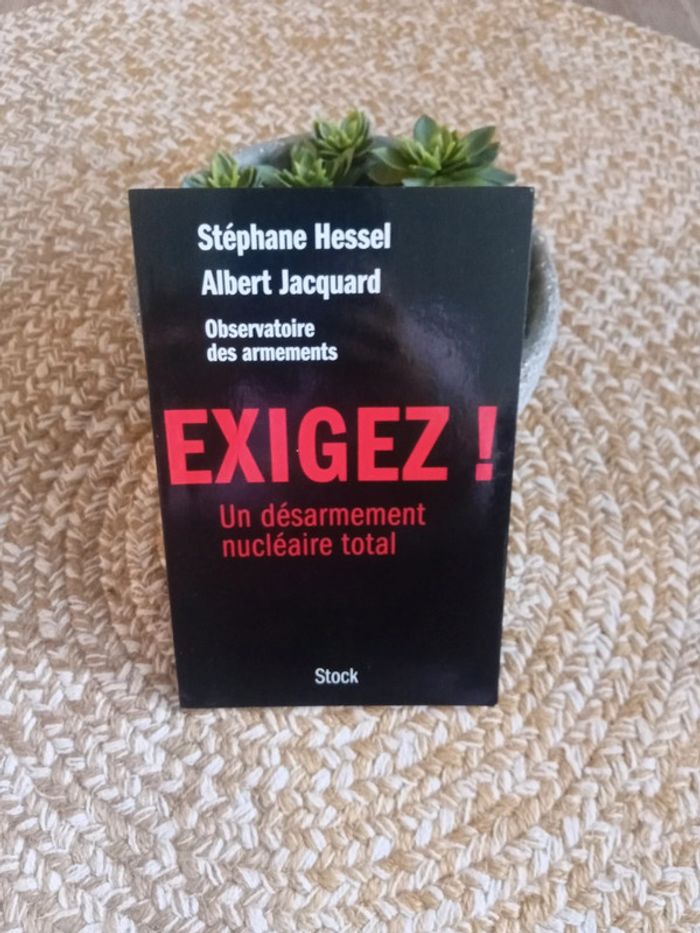 Exigez ! Un désarmement nucléaire total