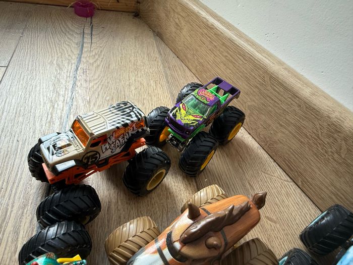 Lot de 8 monster truck monster jam hot wheels - photo numéro 4