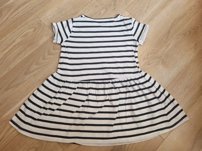 2 robes vertbaudet 4 ans - photo numéro 3