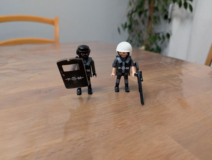 Lot 3 de playmobil police - photo numéro 2