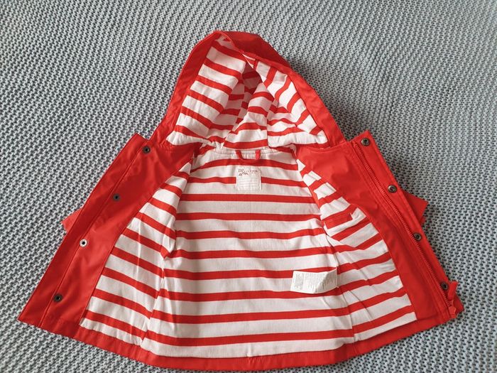 Imperméable rouge - photo numéro 3