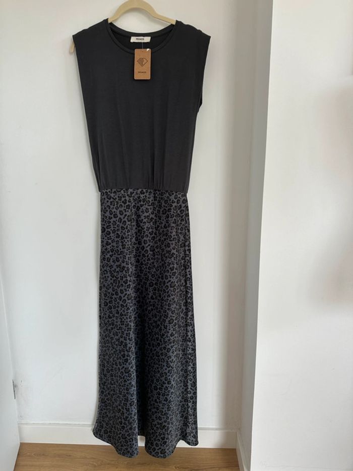Robe neuve avec étiquette S Promod