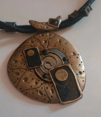 Collier doré