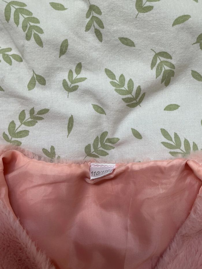 gilet sans manches fourrure rose 5/6 ans - photo numéro 4