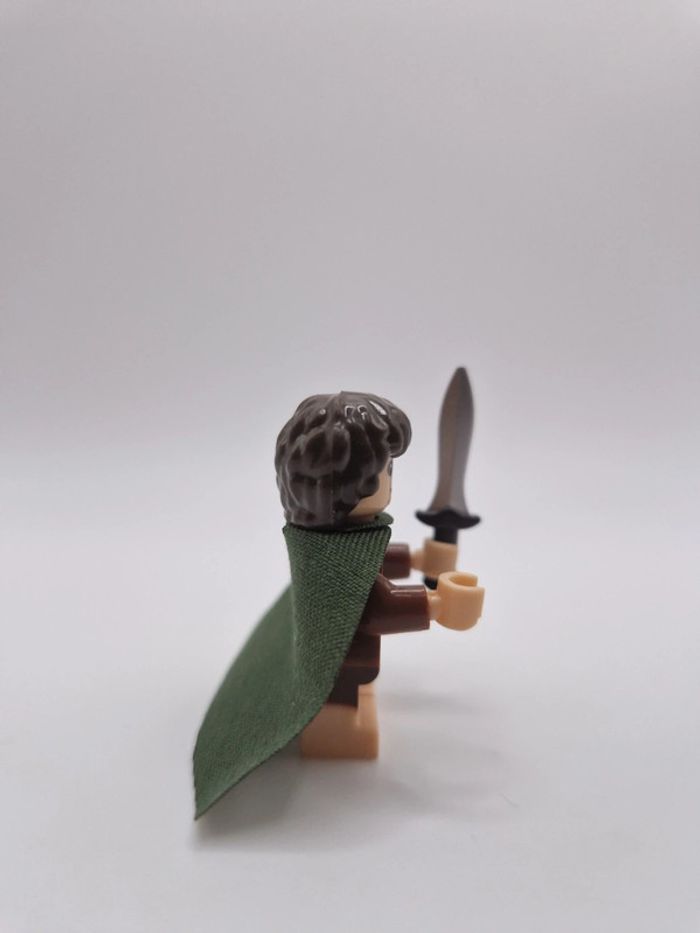 Figurine type lego Frodon le hobbit seigneur des anneaux / hobbit - photo numéro 4