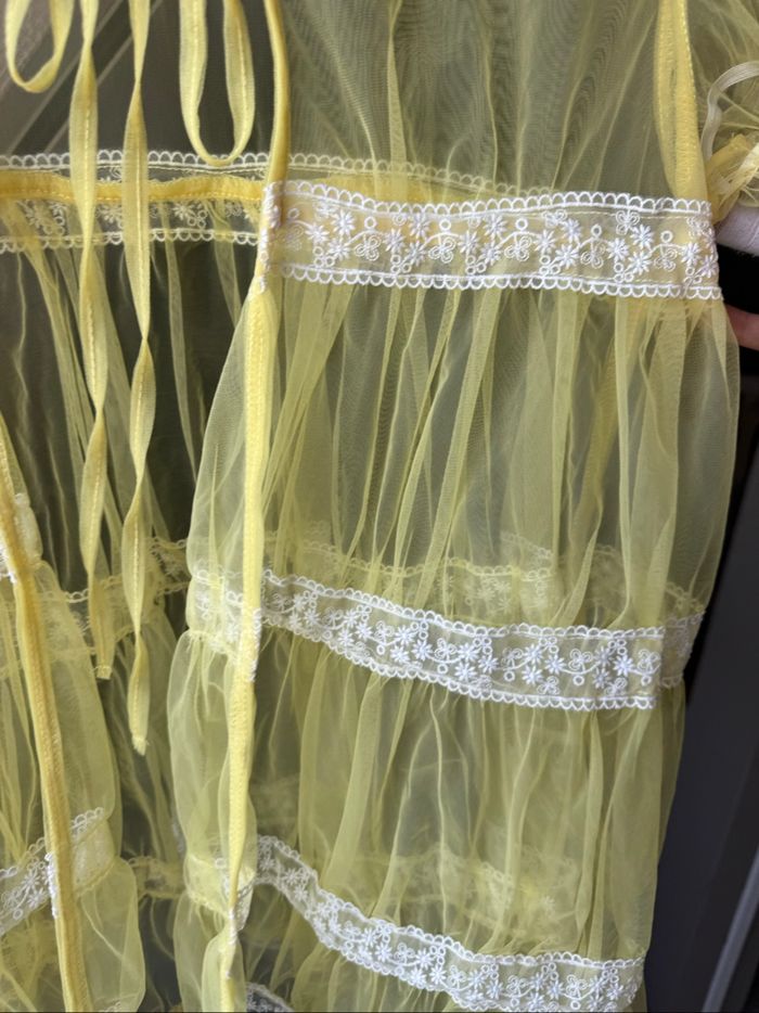 Blouse  jaune transparente - photo numéro 6