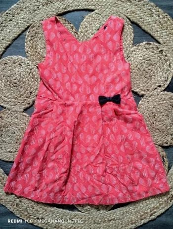 🎀 Robe neuve Kiabi – Taille 4 ans – Rouge avec nœud 🎀