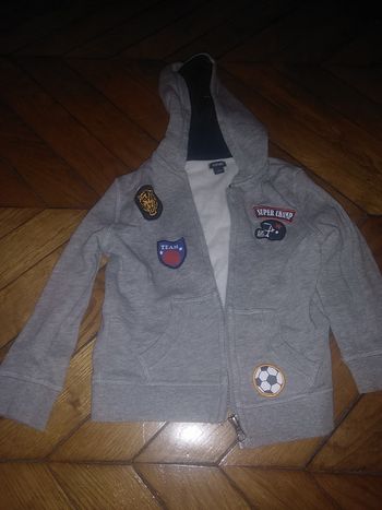 Veste zippée Kiabi taille 3 ans