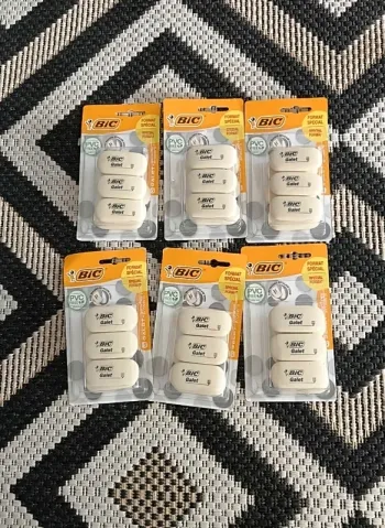 Lot de 6 blisters de gommes BIC soit 36 au total – Neuf
