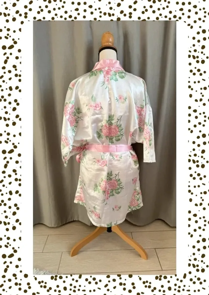 Kimono fleuri satiné 💐 | Taille unique - photo numéro 2