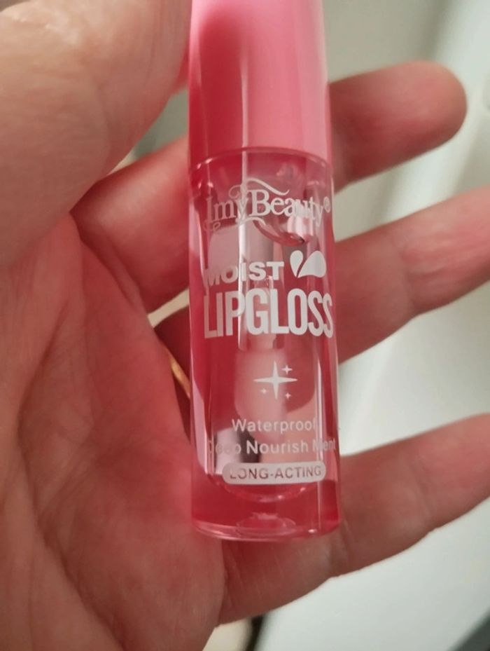 Lip gloss waterproof  deep nourish ment - photo numéro 2