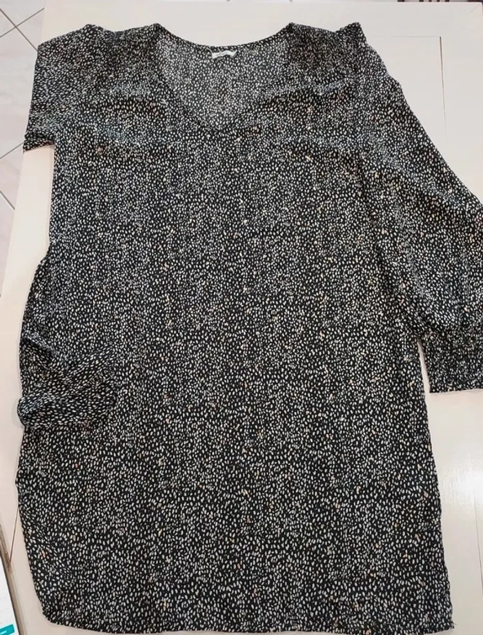 Robe inclusions dorées 38