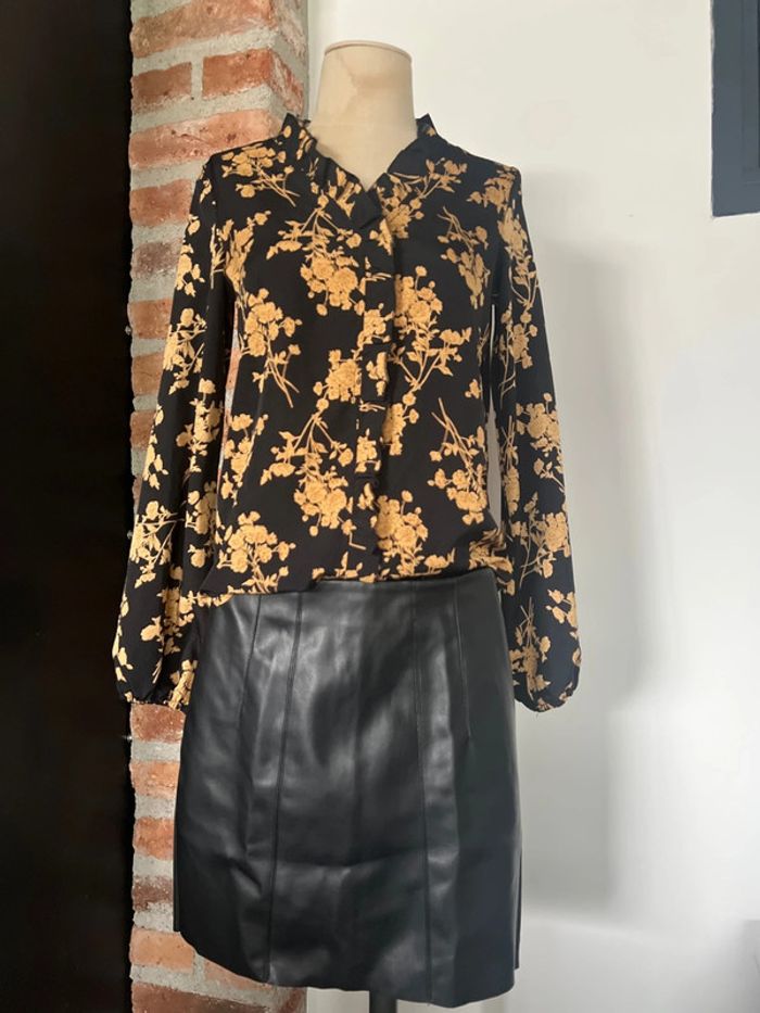 Jupe simili T 32  + blouse T 34 vente séparée possible - photo numéro 5