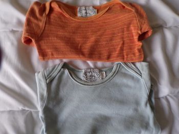 Lot 2 Boddys manches longues23 mois newton's