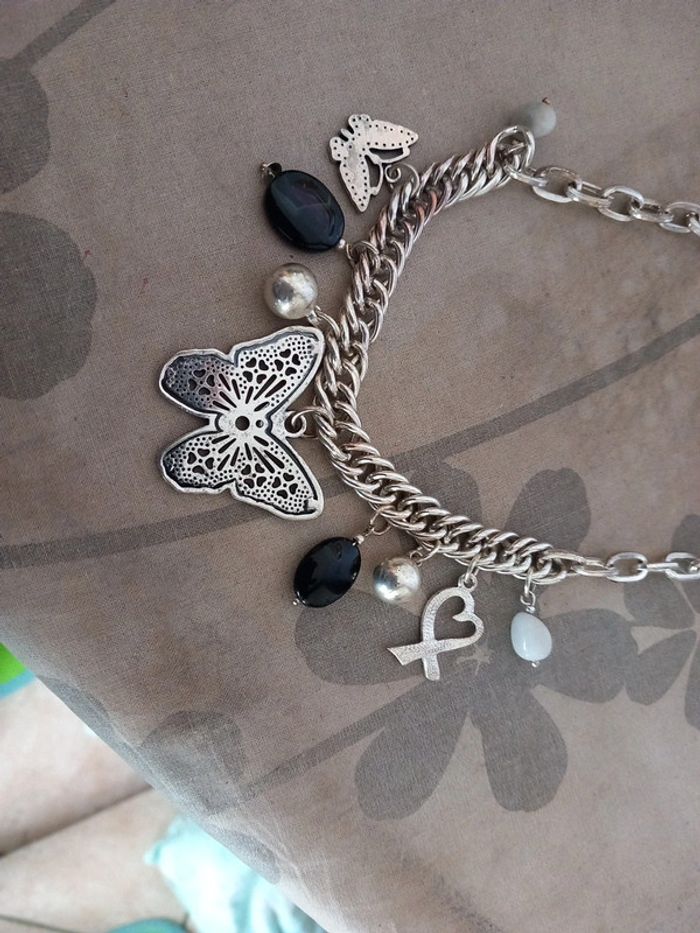 👧colllier cou papillon cœur pierre noire - photo numéro 2