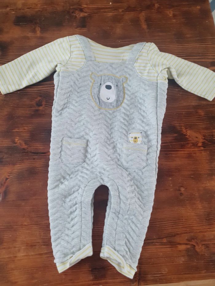 Tenu taille 6 mois