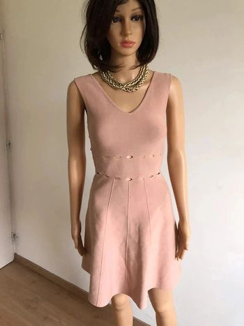 Robe rose nude neuve sans manches Morgan taille XS (valeur 60€)